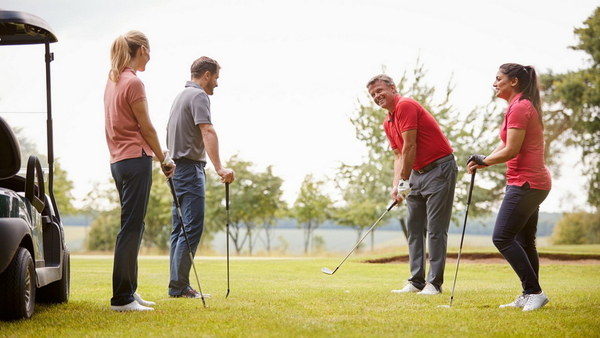 Interessenten-Event (z. B. Golfturnier) Interessenten-Event (z. B. Golfturnier)